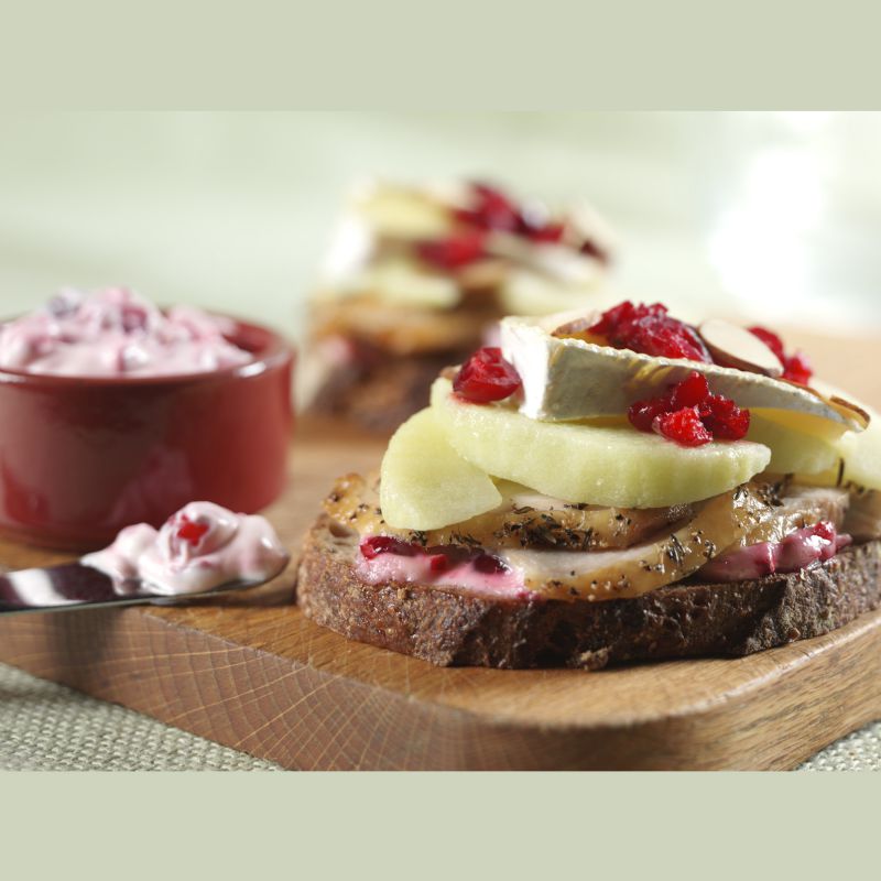 APPLE SLICED PEELED IQF