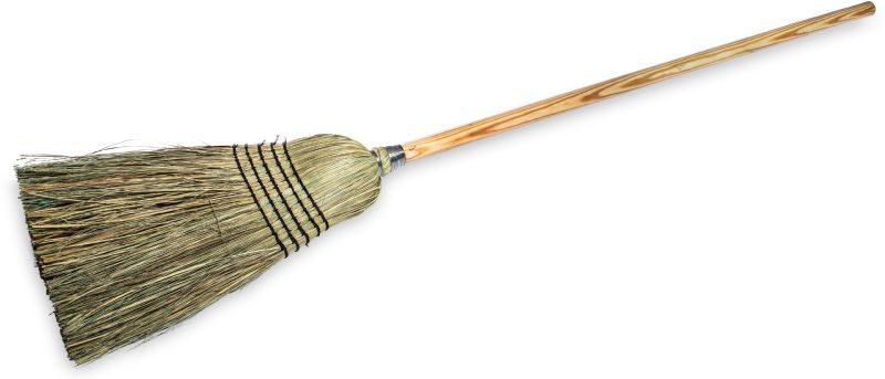 BROOM WAREHOUSE STRAW WOOD HNDL 56