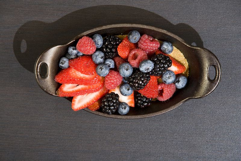 DISH BAKING CAST IRON MINI OVAL 9 OZ
