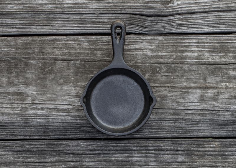 PAN FRY SKILLET MINI CAST IRON 4