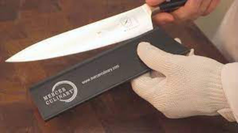 GUARD KNIFE ANGLED 8