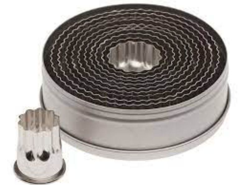 CUTTER SET ROUND FLUTED 11 PC